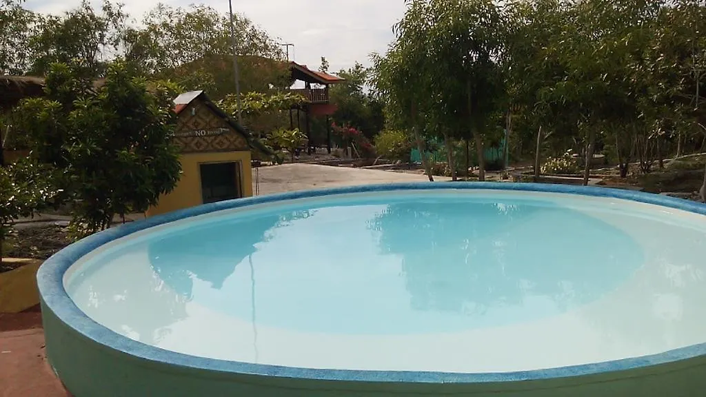 Campground To Bougainvillea Paradise Camp And Hostel Dauis 2*,