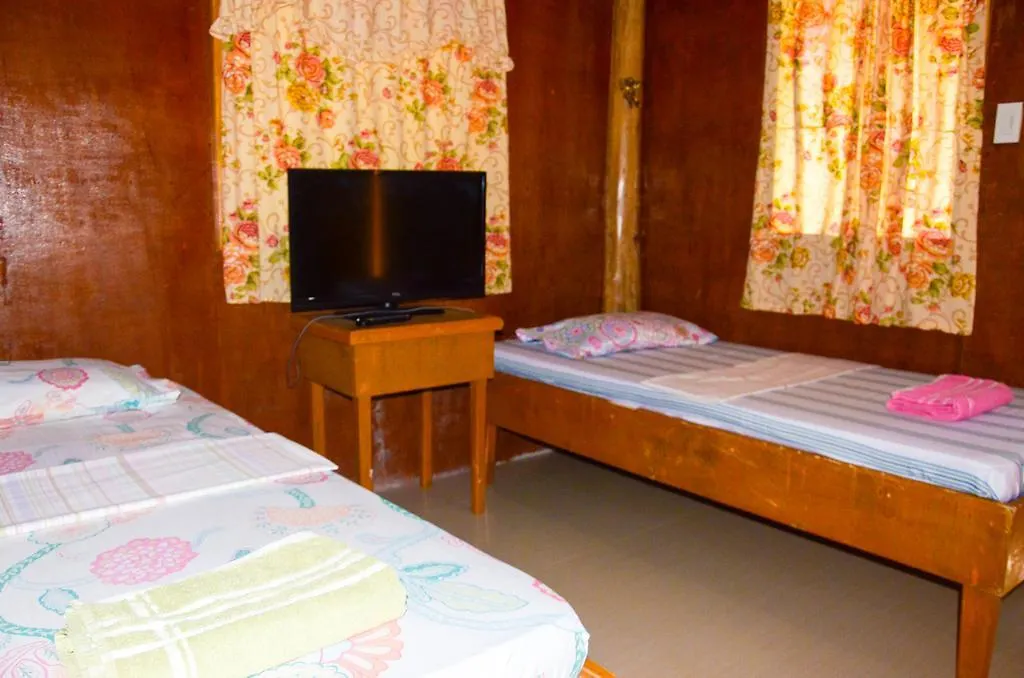 Campground To Bougainvillea Paradise Camp And Hostel Dauis 2*,