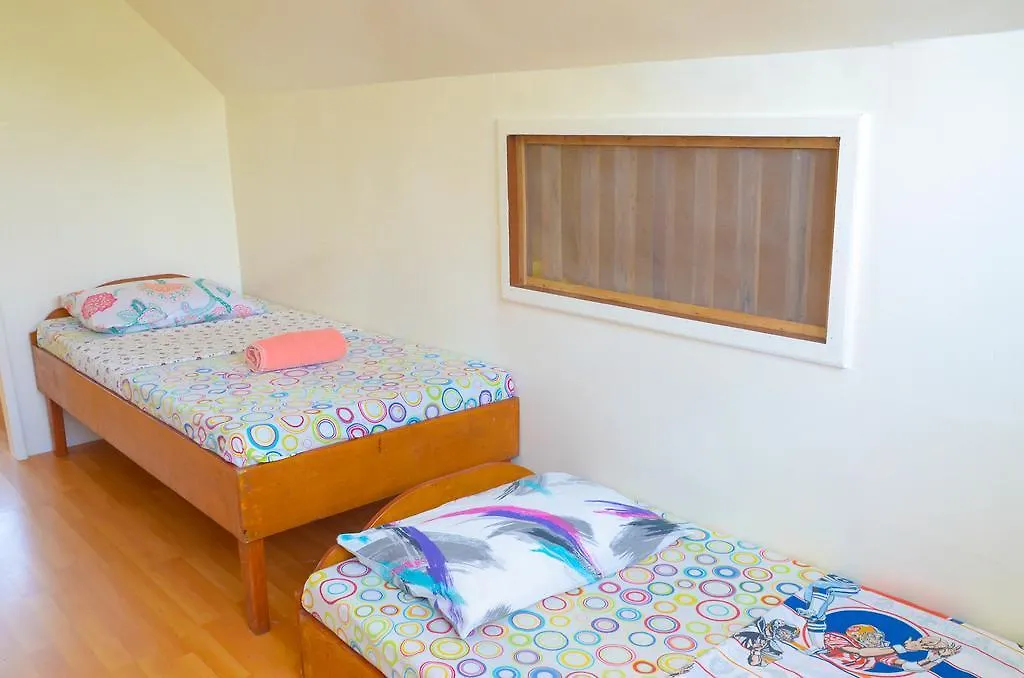 Campground To Bougainvillea Paradise Camp And Hostel Dauis Filipíny